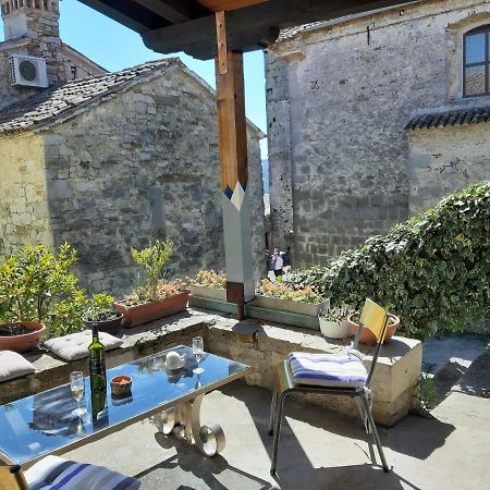 Casa Gaia Hotel Hum Kültér fotó