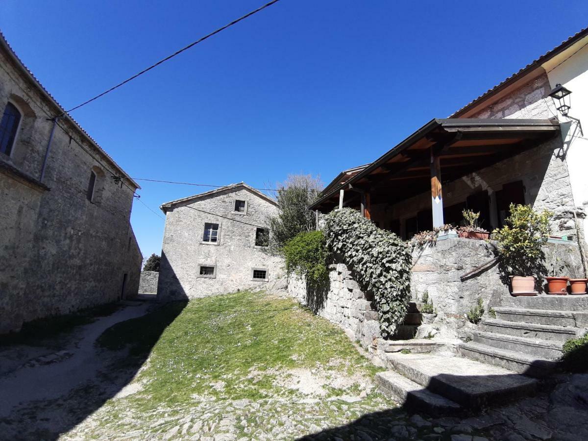 Casa Gaia Hotel Hum Kültér fotó